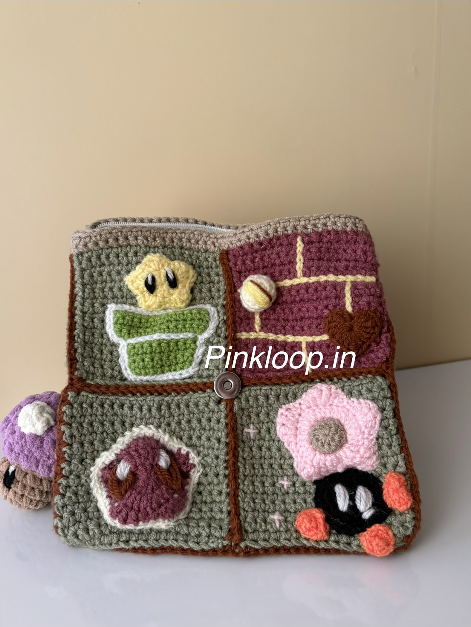 Super mario game backpack - Image 5