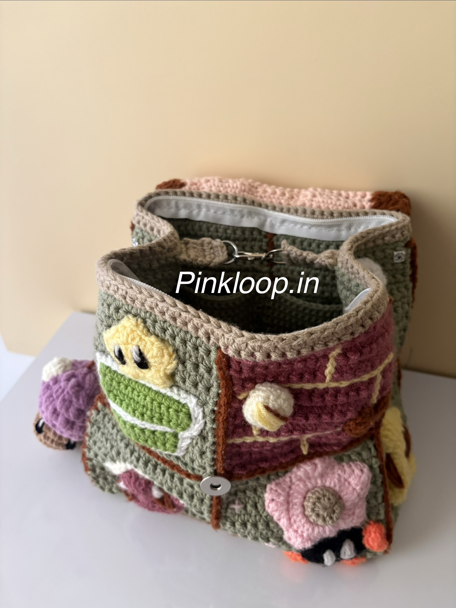 Super mario game backpack - Image 4
