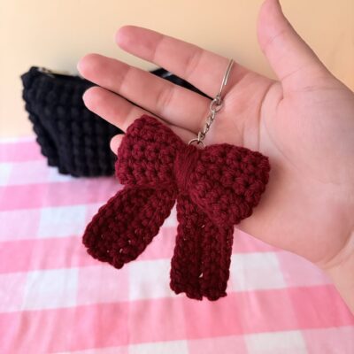 Bow keychain in red