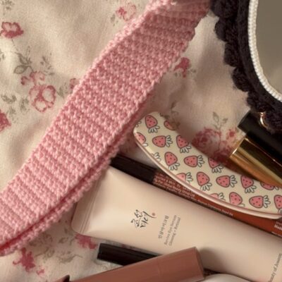 Keychain Wristlet in pink